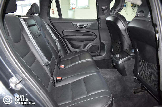 VOLVO V60 Cross Country D4 AWD Geartronic Pro